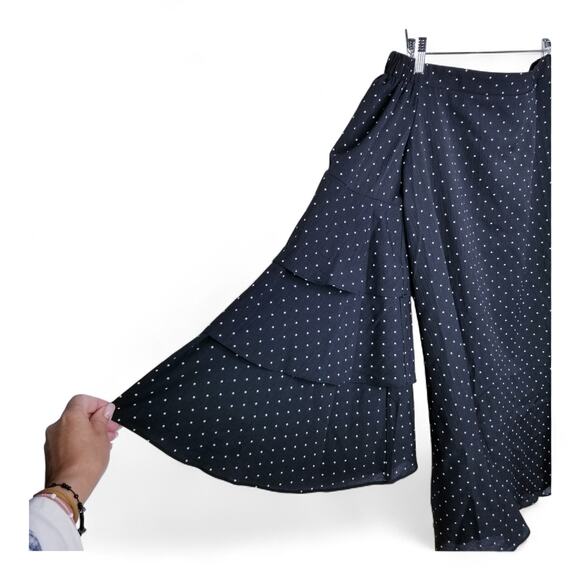 SUGARLIPS Dress Off-Shoulder Polka Dots Mini Ruffle Trumpet Sleeves - Large - Picture 7 of 11